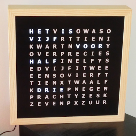 Witte LED klok